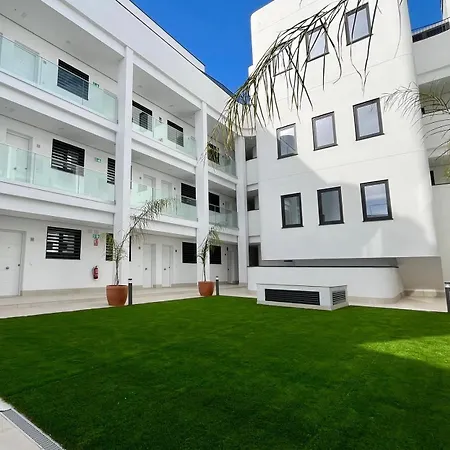 Appartamento New Casa Raton Central, Pool, Wifi, Parking, Evcharger *