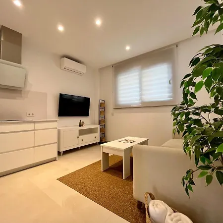 Daire New Casa Raton Central, Pool, Wifi, Parking, Evcharger *