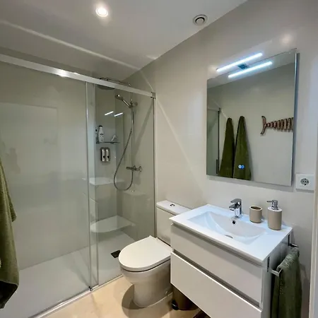 New Casa Raton Central, Pool, Wifi, Parking, Evcharger Daire