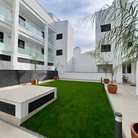 New Casa Raton Central, Pool, Wifi, Parking Apartment